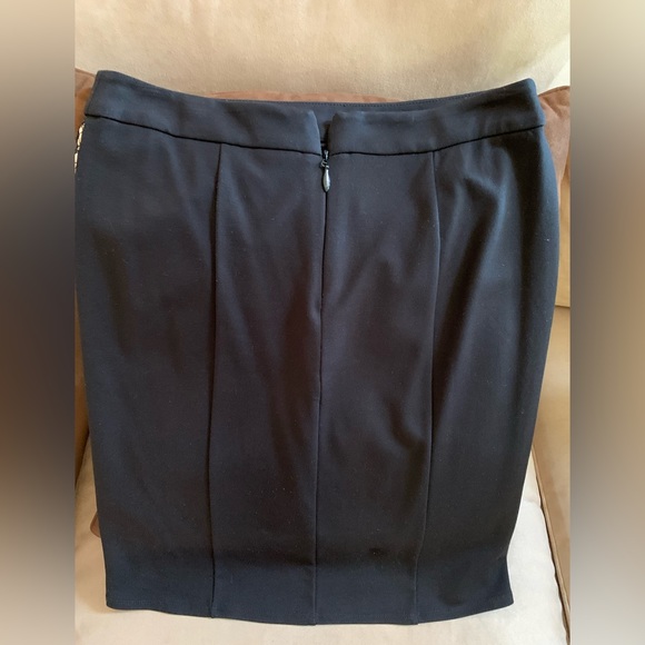 NWT! Bebe Women’s Black Lace Foil Midi Pencil Skirt Size 8 - Picture 7 of 11